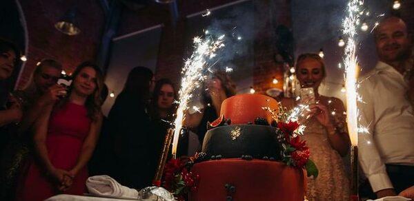 Розенштейн. Уютный зал в стиле лофт 120 кв.м