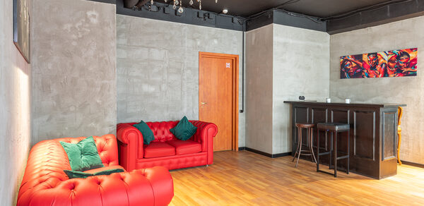 Уютный лофт-зал