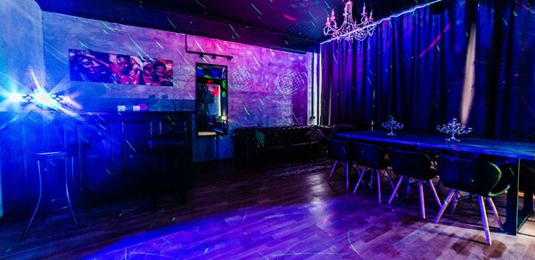 Уютный лофт-зал