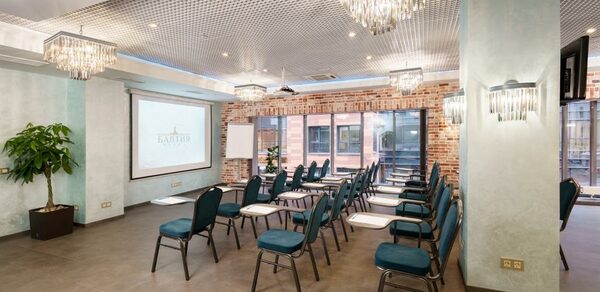 Конференц-зал с соверменным дизайном в отеле