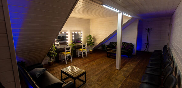 LovelyLOFT (ЛавлиЛОФТ). Необычная веранда для летних мероприятий