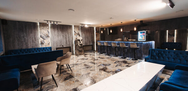 Мраморный лофт для тематических мероприятий