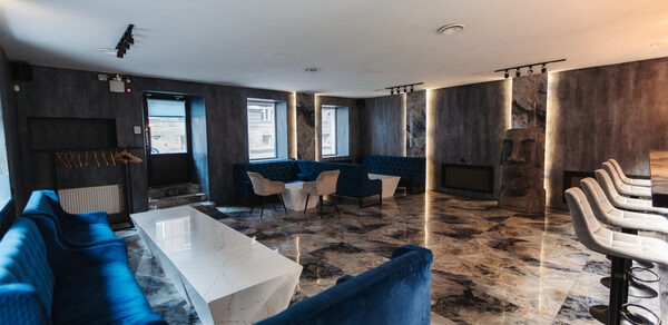 Мраморный лофт для тематических мероприятий