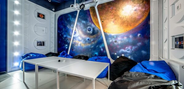 Party Time (Пати Тайм). Лофт-зал в стиле марсианского шаттла