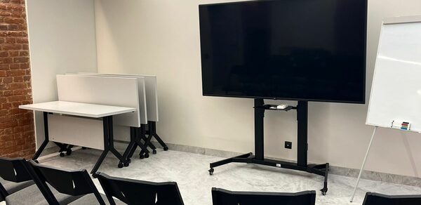 Статский Советник. Конференц-зал на 45 человек