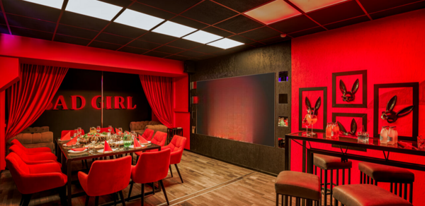 ИглуБар. Bad girl. Тёмный лофт в красных оттенках