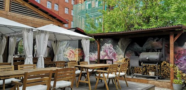 Летняя терраса в центре города