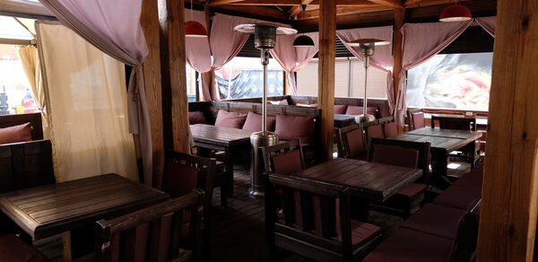 Летняя терраса в центре города