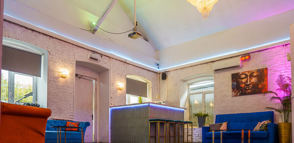 Уютный лофт с отдельным входом и внутренним двором с барбекю