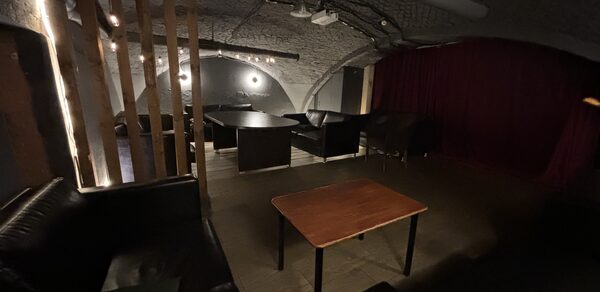 Отдельный зал в лофте