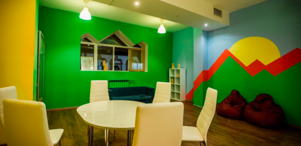 EmpireLoft Лофт с зеркальным потолком