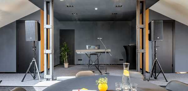 Prosvet Hall. Лофт со стильным интерьером