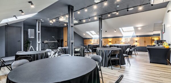 Prosvet Hall. Лофт со стильным интерьером