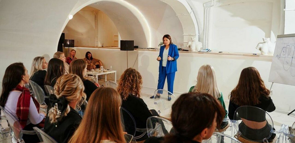 Светлое пространство в центре