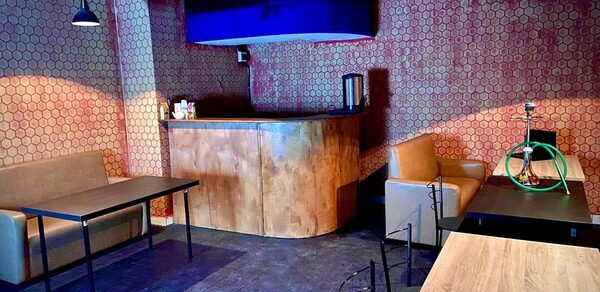 BEE-LOUNGE Небольшой светлый лофт-зал