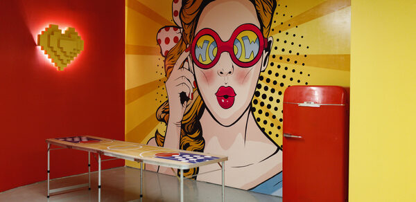 Wow Place Loft. Mr. Pop (Вау Плейс Лофт. Мистер Поп)
