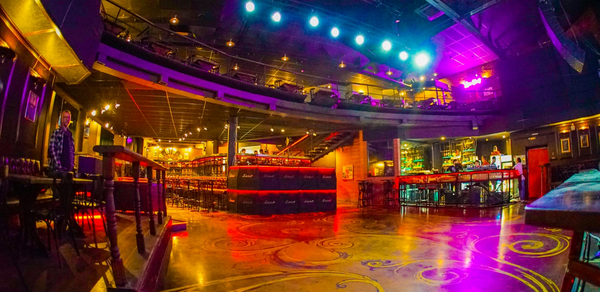 Джаггер Двухэтажный лофт для концертов и корпоративов