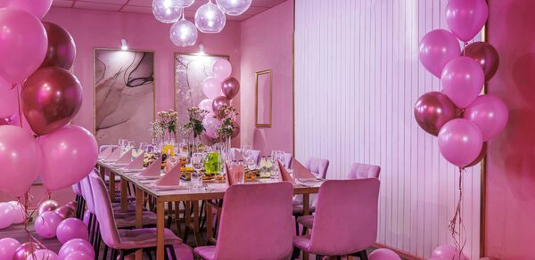 Космополитен. Розовый лофт-зал