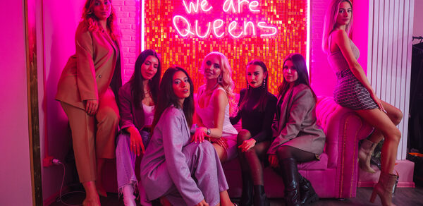 Космополитен. Розовый лофт-зал