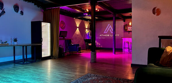 Стильная площадка с яркими акцентами