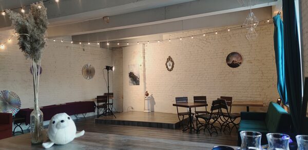 Стильное современное помещение для мероприятий