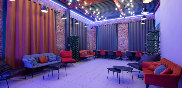 Интерьерный зал в современном стиле