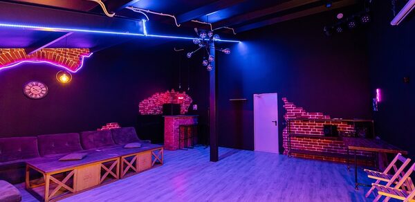 ATMOSFERA. AURA Чёрный лофт из красного кирпича