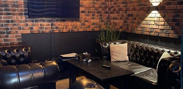 Breaking Time Небольшая комната