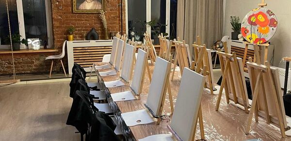 ARTLOFT (Артлофт). Зонированное яркое пространство