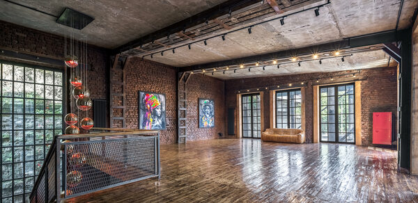 GOELRO EDISON. Лофт для вечеринок с выходом на веранду