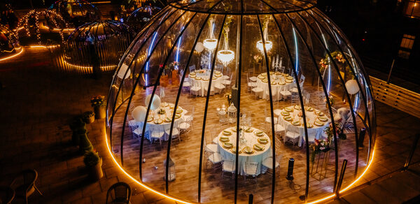 Igloobar. Просторный купол на крыше