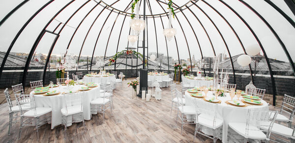 Igloobar. Просторный купол на крыше