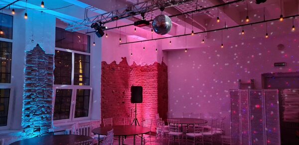 Status Loft (Статус Лофт). Лофт со светомузыкой