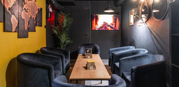 Отдельная комната с караоке