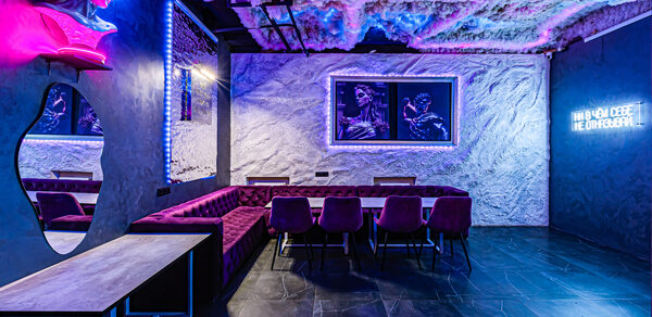 Дизайнерский неоновый лофт