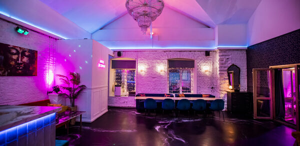 Просторный лофт с верандой и внутренним двориком