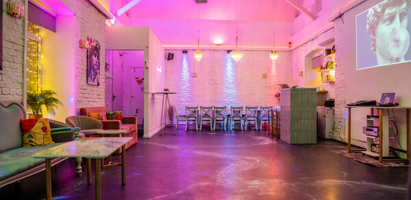 Просторный лофт с верандой и внутренним двориком