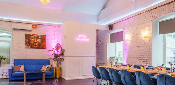 Просторный лофт с верандой и внутренним двориком