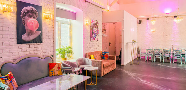 Атмосферное пространство с верандой для любых мероприятий