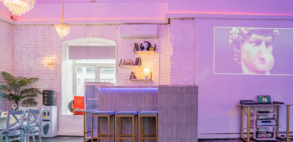 Атмосферное пространство с верандой для любых мероприятий