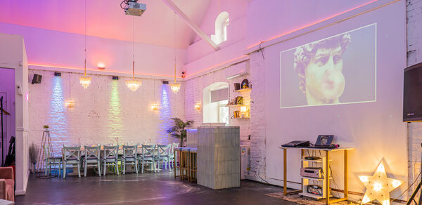 Атмосферное пространство с верандой для любых мероприятий