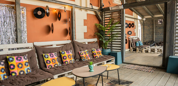 Атмосферное пространство с верандой для любых мероприятий