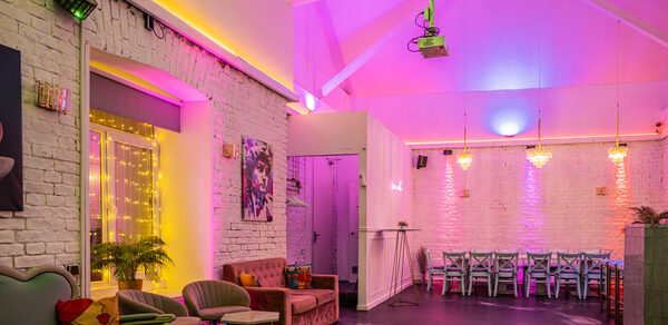 Атмосферное пространство с верандой для любых мероприятий