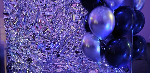 Уютный лофт-зал с красивым видом