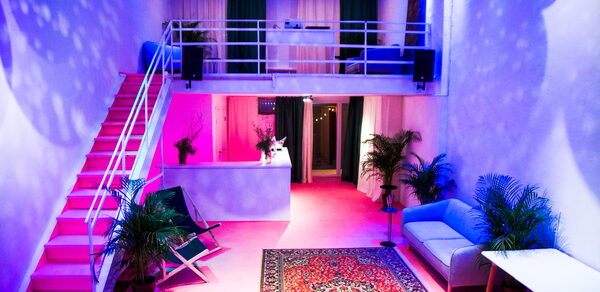 Hall 14. Атмосферный лофт с верандой