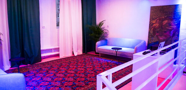 Hall 14. Атмосферный лофт с верандой