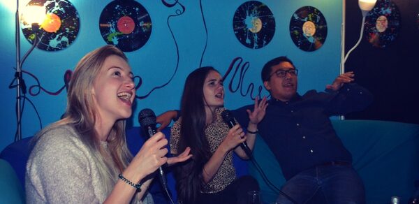 Типичный Питер. Лофт-зал в стиле диско