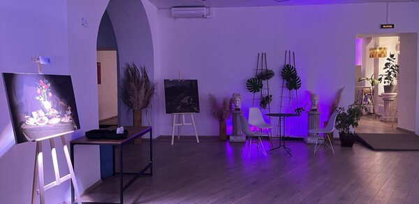Interactive Space (Интерактивное пространство).  Яркое лофт-пространство
