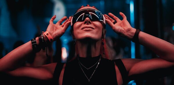 BarFly. Просторный клубный лофт