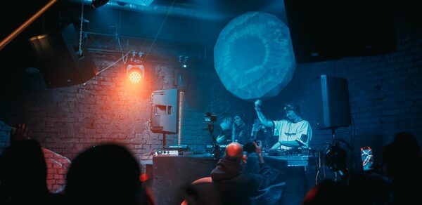 BarFly. Просторный клубный лофт